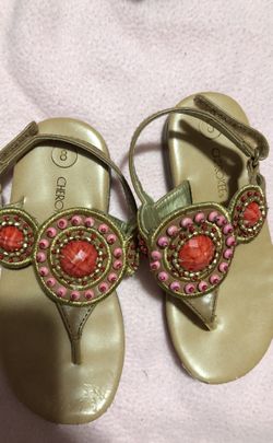 Little girl sandals size 8