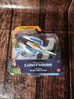 Disney Pixar Lightyear Hyperspeed Series XL-07 And Buzz Lightyear 