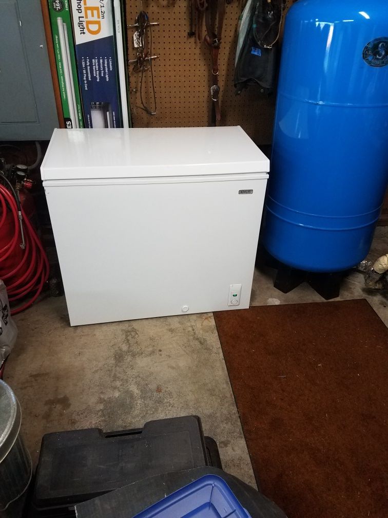 IDYLIS Chest Freezer