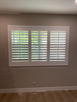 Interior Wood Shutters- Custom, Plantation, Professional Installation, Licensed Company, Window Treatments & Coverings, Persianas De Madera, Espanol