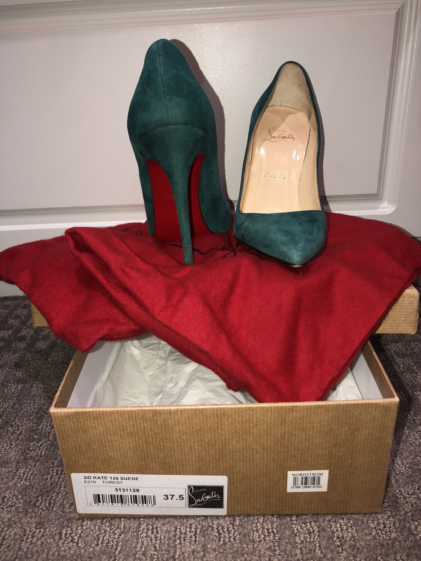 New In The Box Christian Louboutin Red Bottom Shoes Euro 43 for Sale in  Pumpkin Center, CA - OfferUp