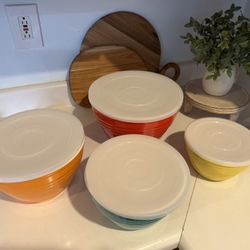Set Of Four Bowls 