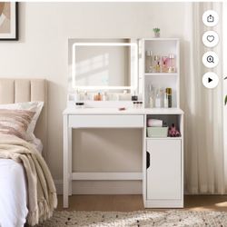 Mainstays  Vanity Table with Lighted Mirror and Storage, White Finish