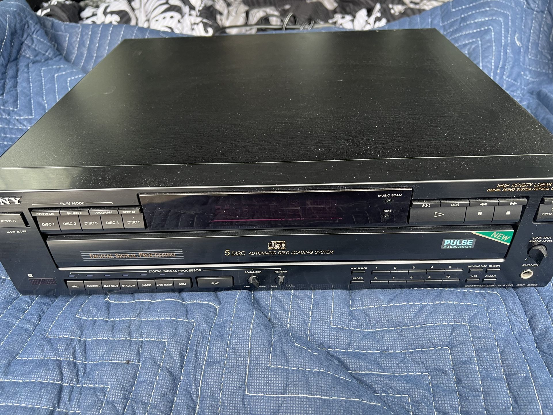 SONY MODEL NO. CDP - C625 Five Disc CD Player