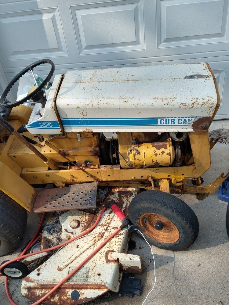 Cub cadet Garden Tractor 