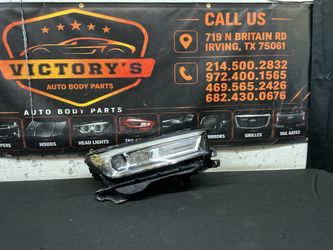 AUDI Q5 RH HEADLIGHT 2018-2020 HID-XENON OEM