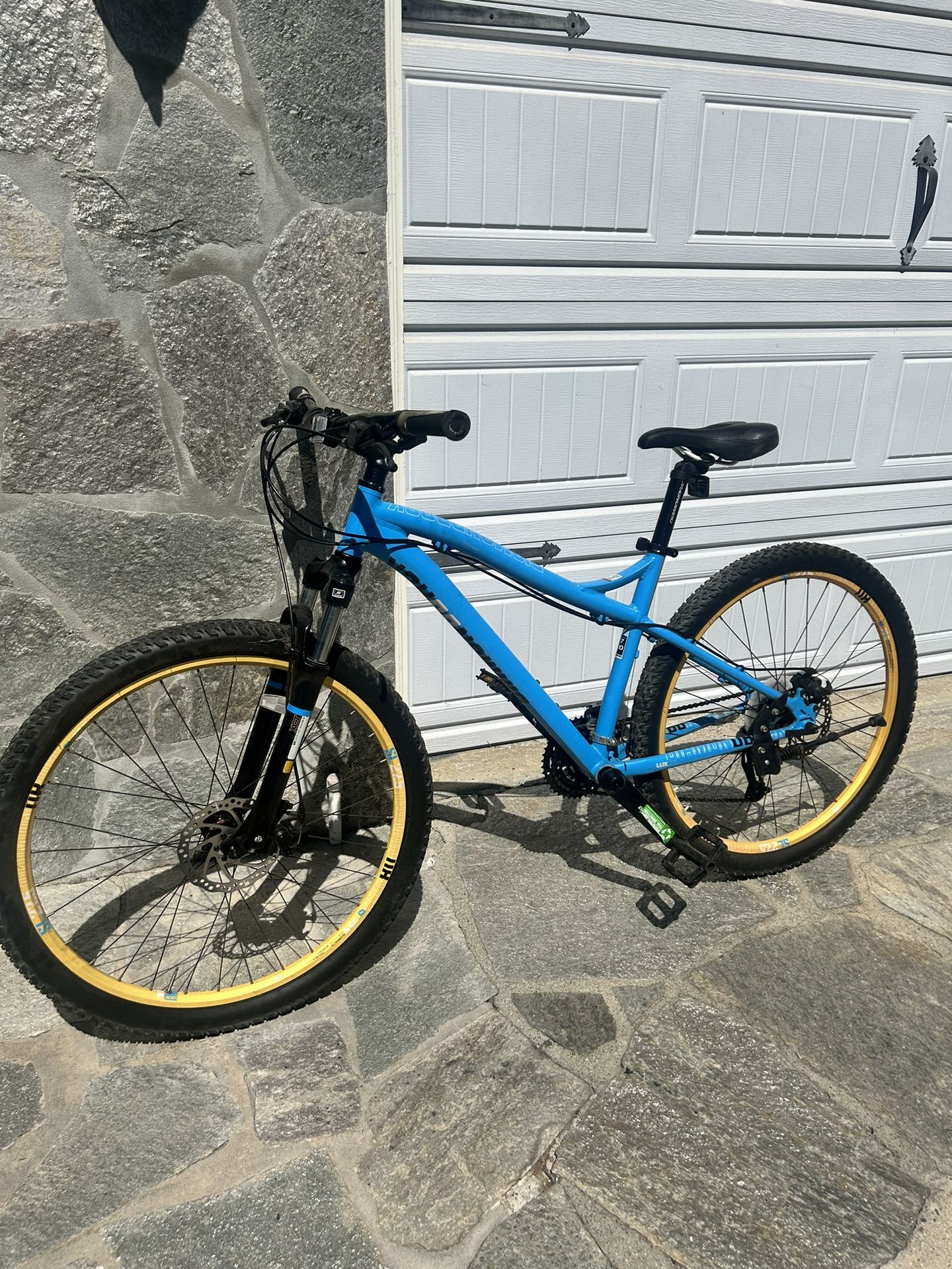 Diamondback Lux 2.75 24Speed Aluminum mtn Bike