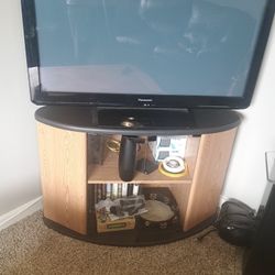 Tv Stand And Night Stand And Lamp 