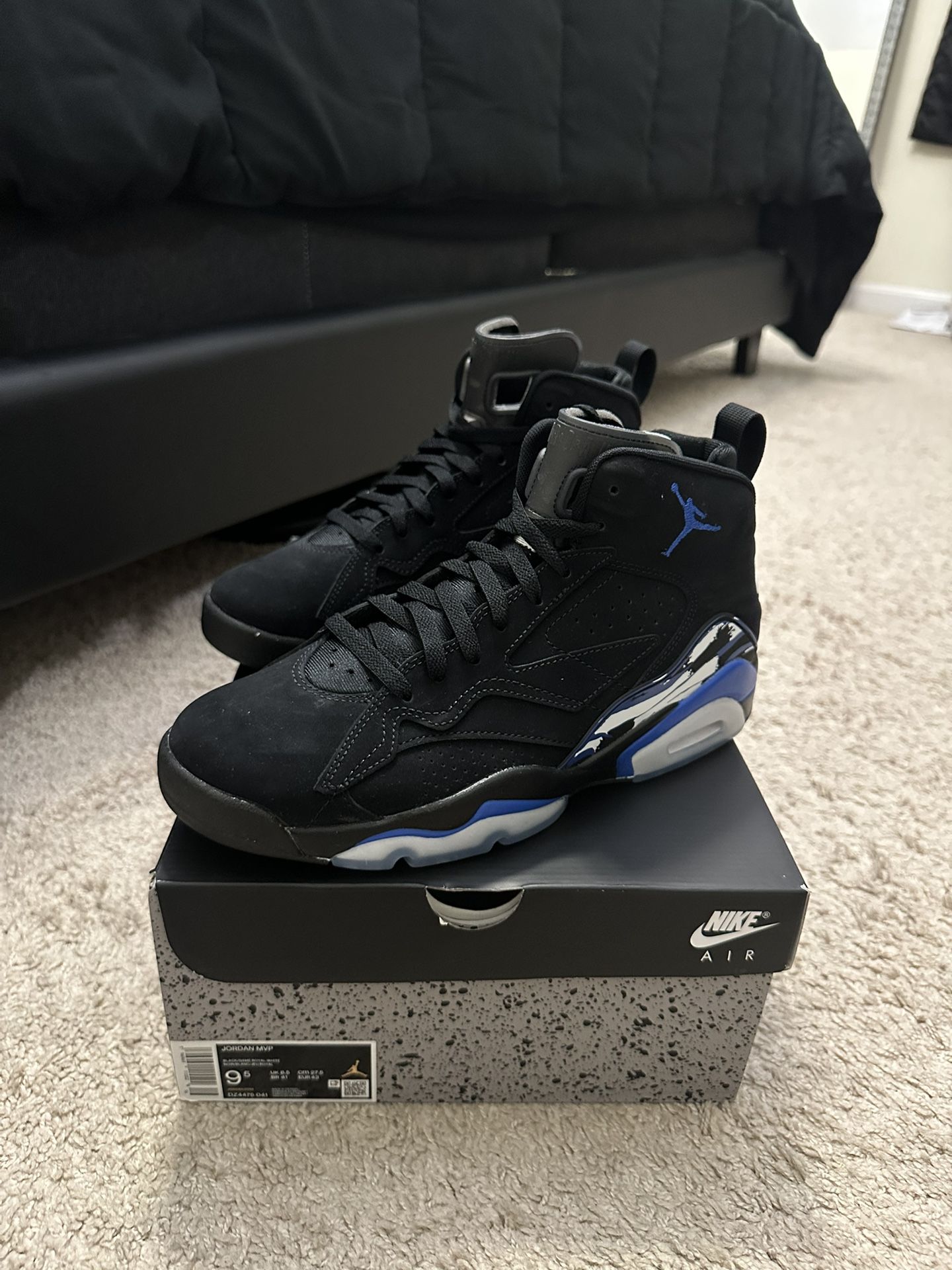Jordan MVP size Black/Game Royal White