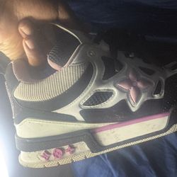 Lv Skates