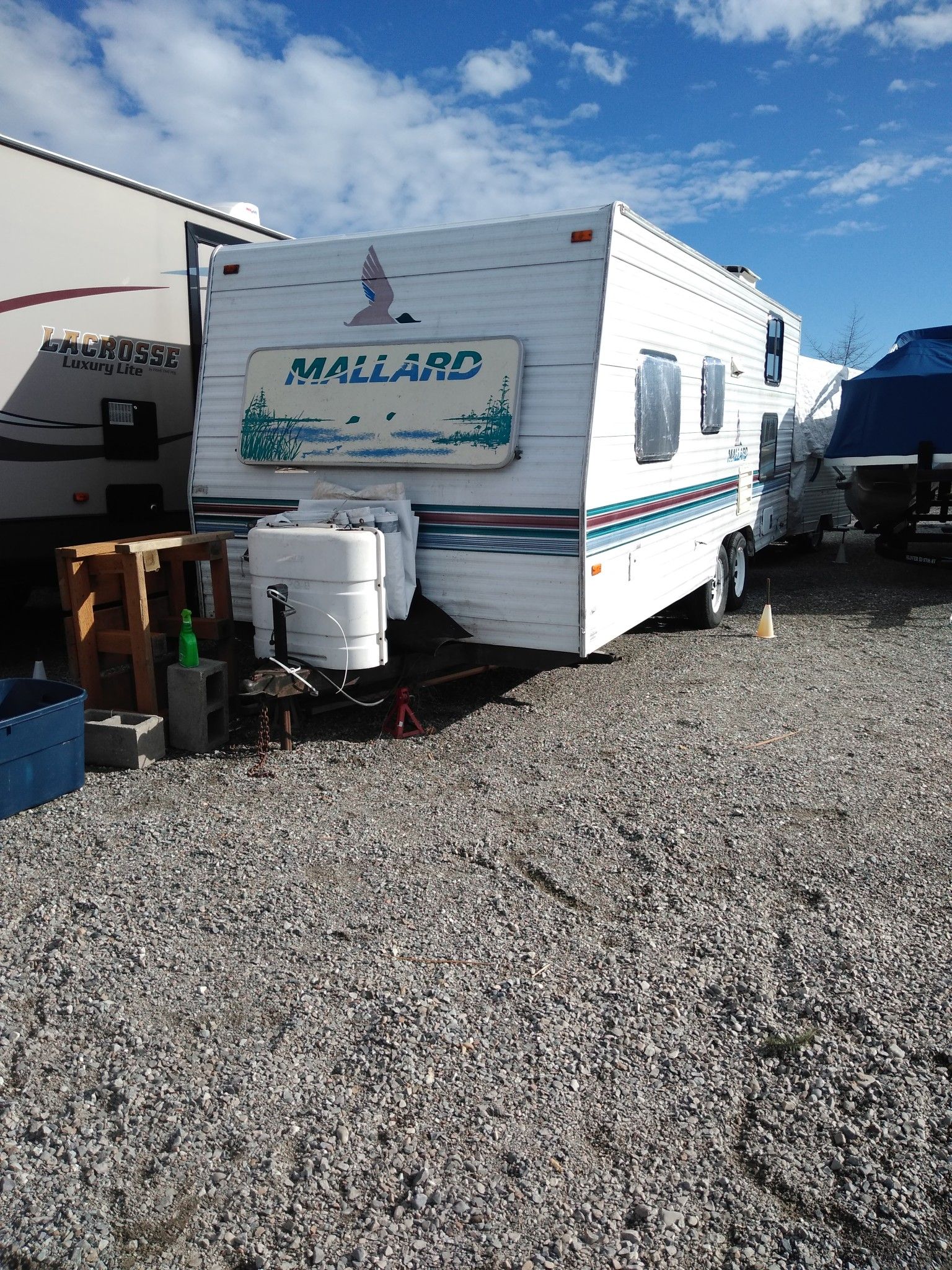 24' Mallard Trailer with Shower & Toilet