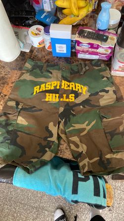 Raspberry Hills camo shorts size medium