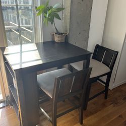 Offer up on sale kitchen table