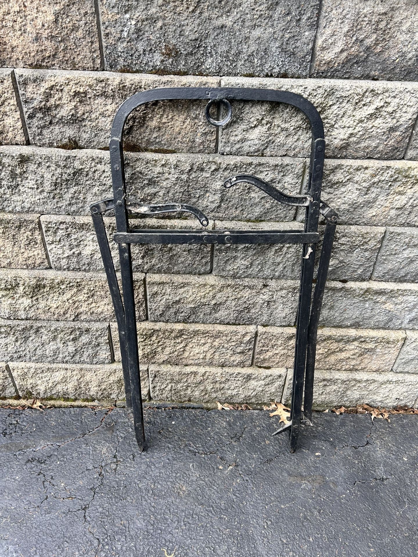 Antique Hay Bailer Ñ Monroeville 