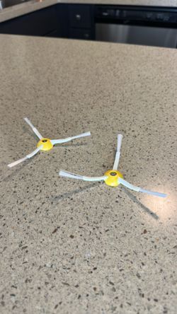 Free iRobot / Roomba spinners