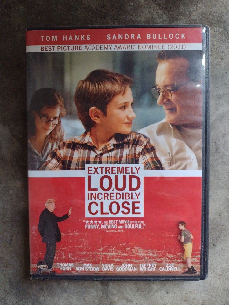 EXTREMELY LOUD & INCREDIBLEY CLOSE 