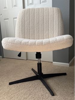 Criss Cross Chair Legged Office Wide Comfy desk seat
