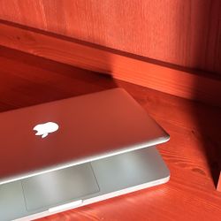 Apple MacBook Pro 13” I5 8GB RAM 256GB SSD macOS 15.1 Sequoia $140