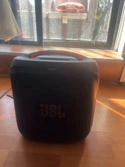 JBL PartyBox Encore Essential 2