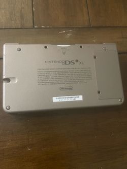 Nintendo  DSi XL Bundle – 8 Games, Charger & Case