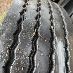 255/70 / 22.5 Single Tire