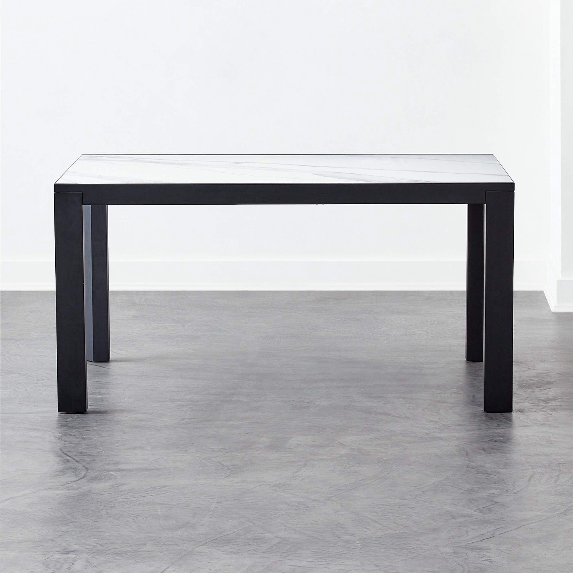 Nobasu Extendable Dining Table