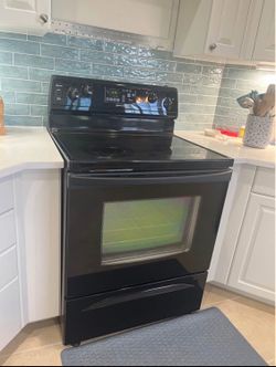 Black kitchen appliances set