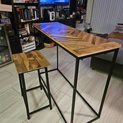 Table With 2 Stools