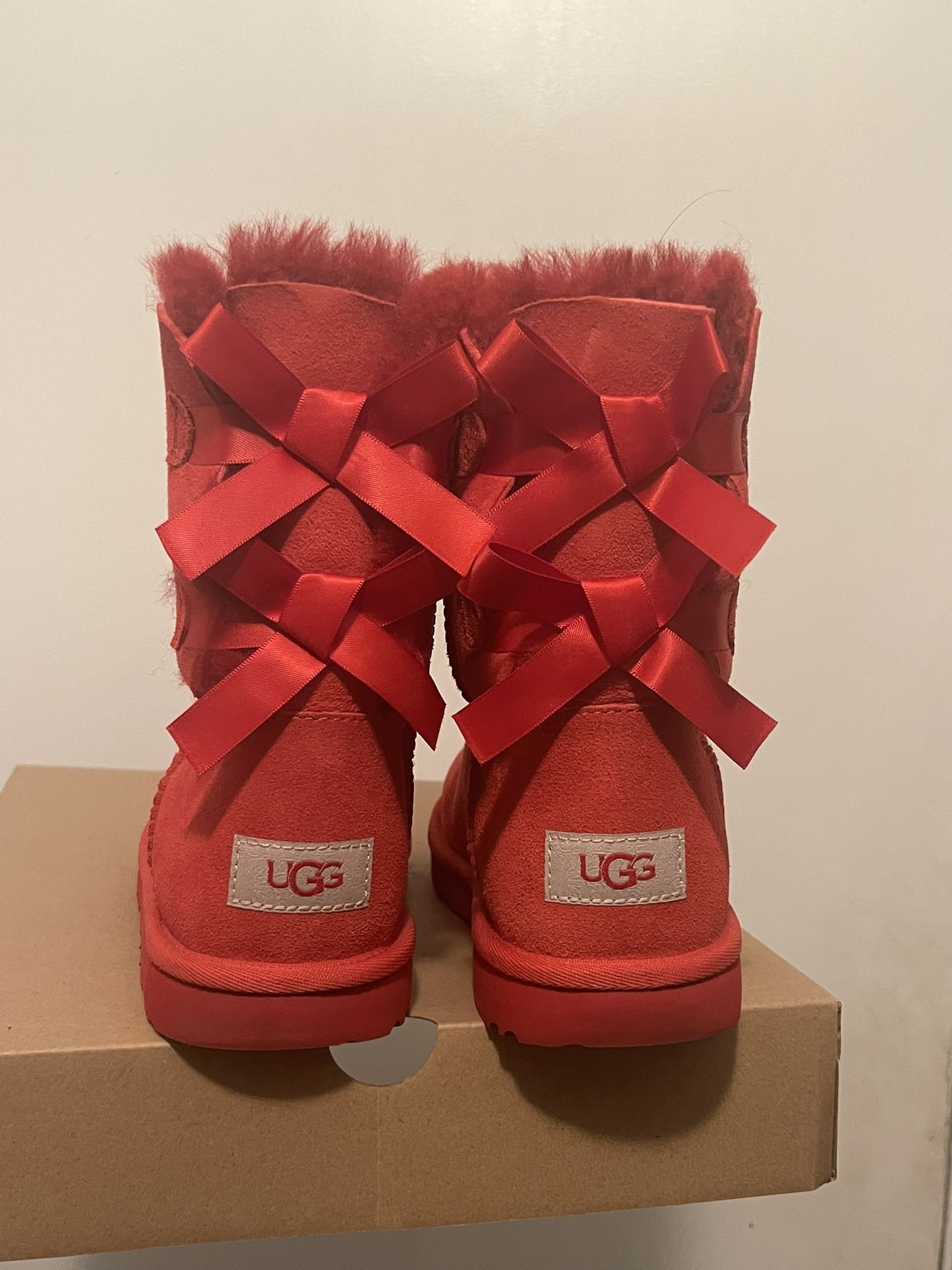 UGGS