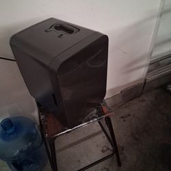 Mini refrigerator