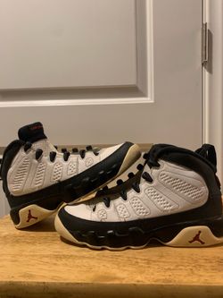 Jordan 9 Retro OG Space Jam Size: 5Y