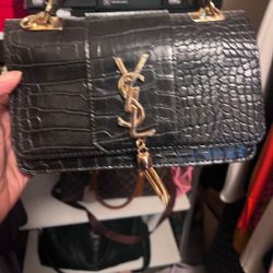 Purple And Gold Accent. Leather Small Purse Look At Pic For Brand Name