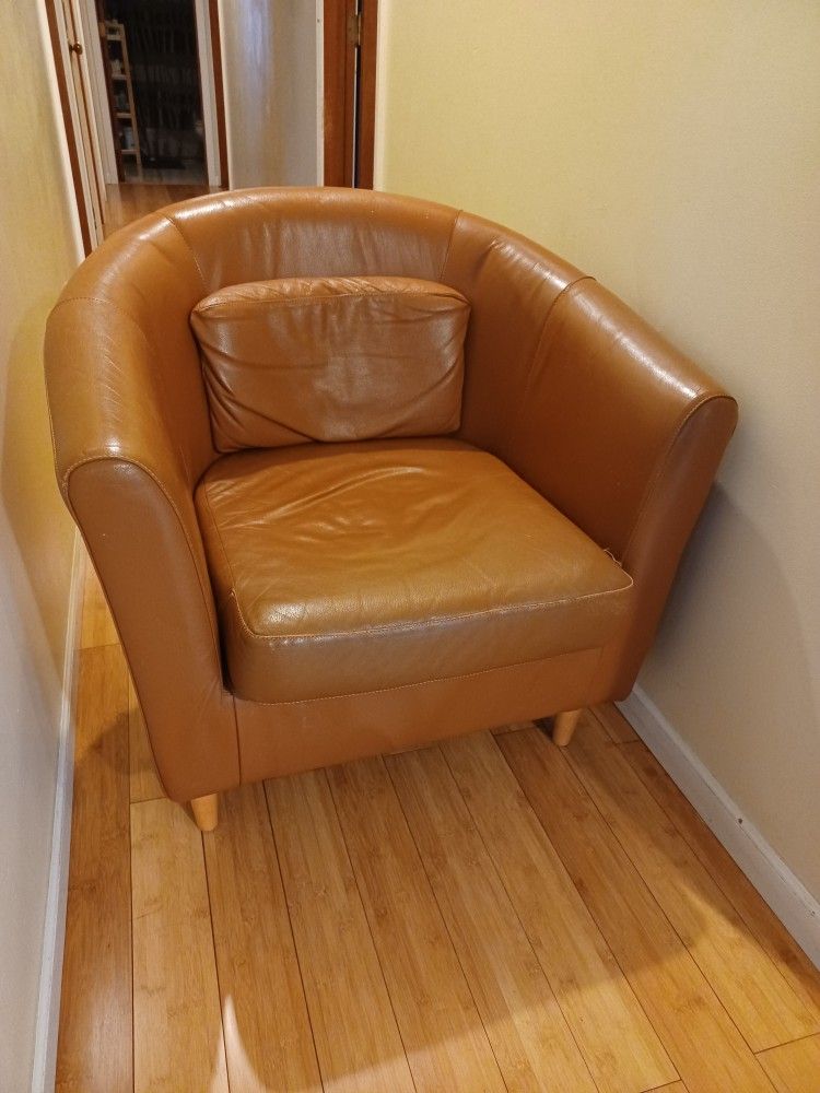 Like New Brown Accent Chair 
