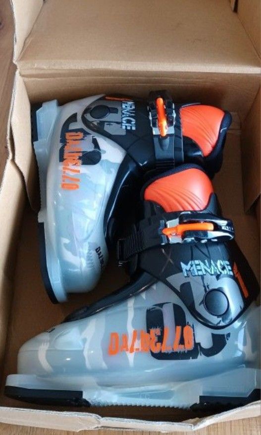 Kids Dalbello Menace 1 Ski Boots 18.5