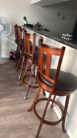 Set of 4 Wooden Bar Stools