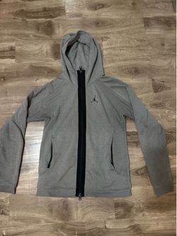 medium jordan zip up