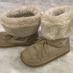 CARTERS KIDS BOOTS SIZE 13 USED