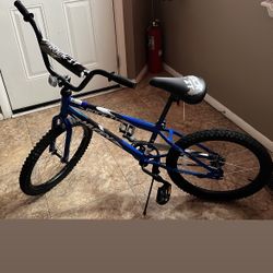 Huffy Moto X Frame Kids Bike 