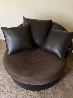 Accent Barrel Chair