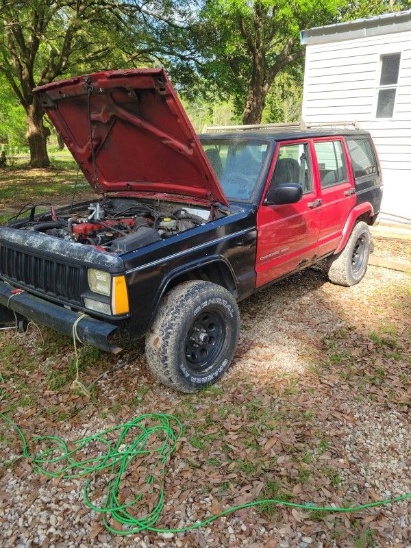 2000 Cherokee 4x4 Parts Only