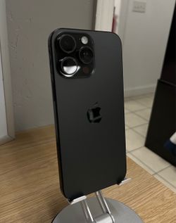 iPhone 16 pro max AT&T 256gb Black