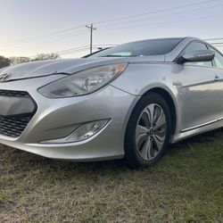 2013 Hyundai Sonata Hybrid