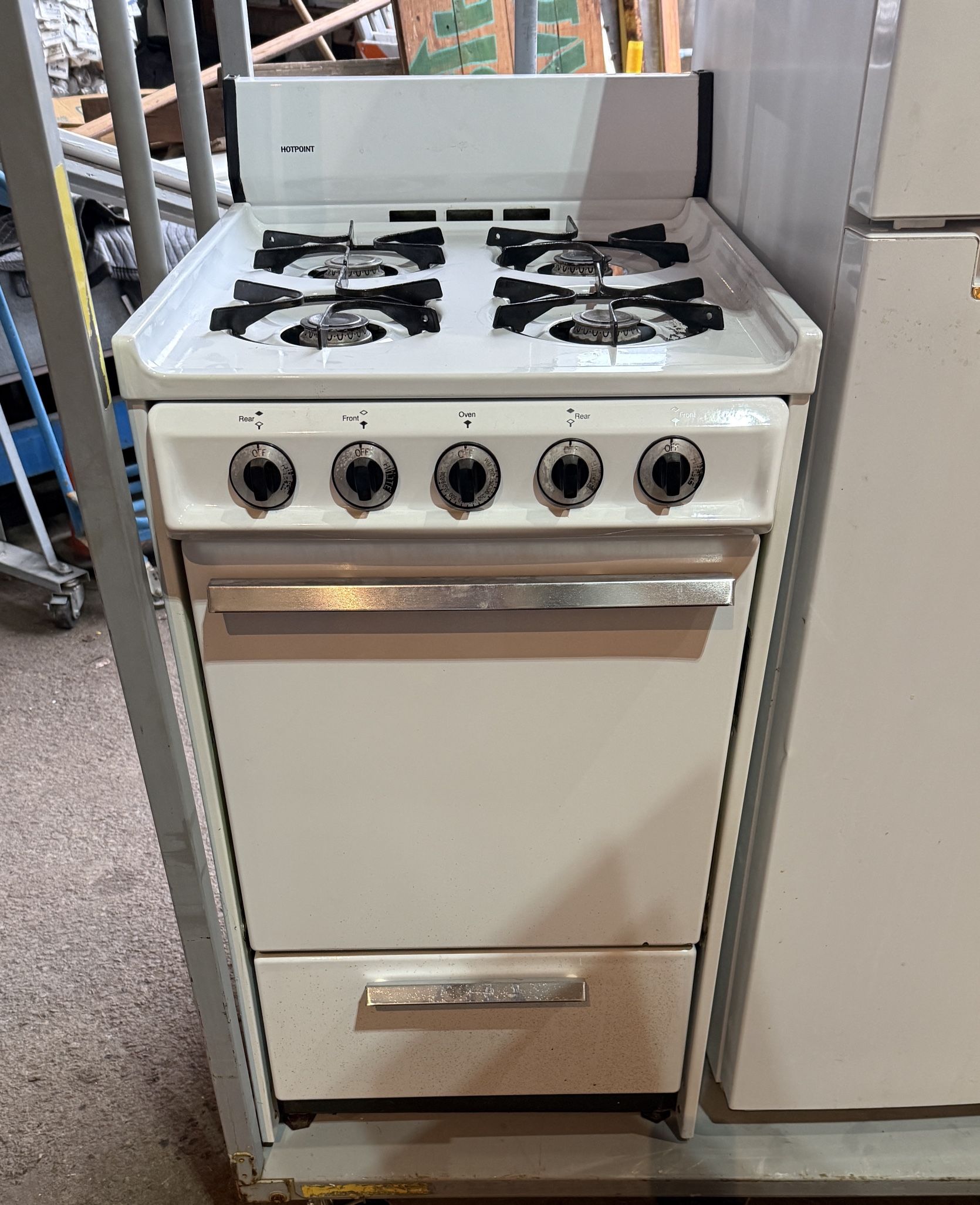 Hotpoint 20” 4-Burner Gas Range