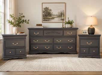 ✨FURNITURE TRADITIONS✨ Vintage Bedroom Set