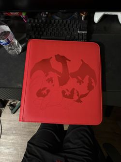 Charizard 12-Pocket Zipper PRO Binder