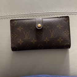 Louis Vuitton Wallet Authentic