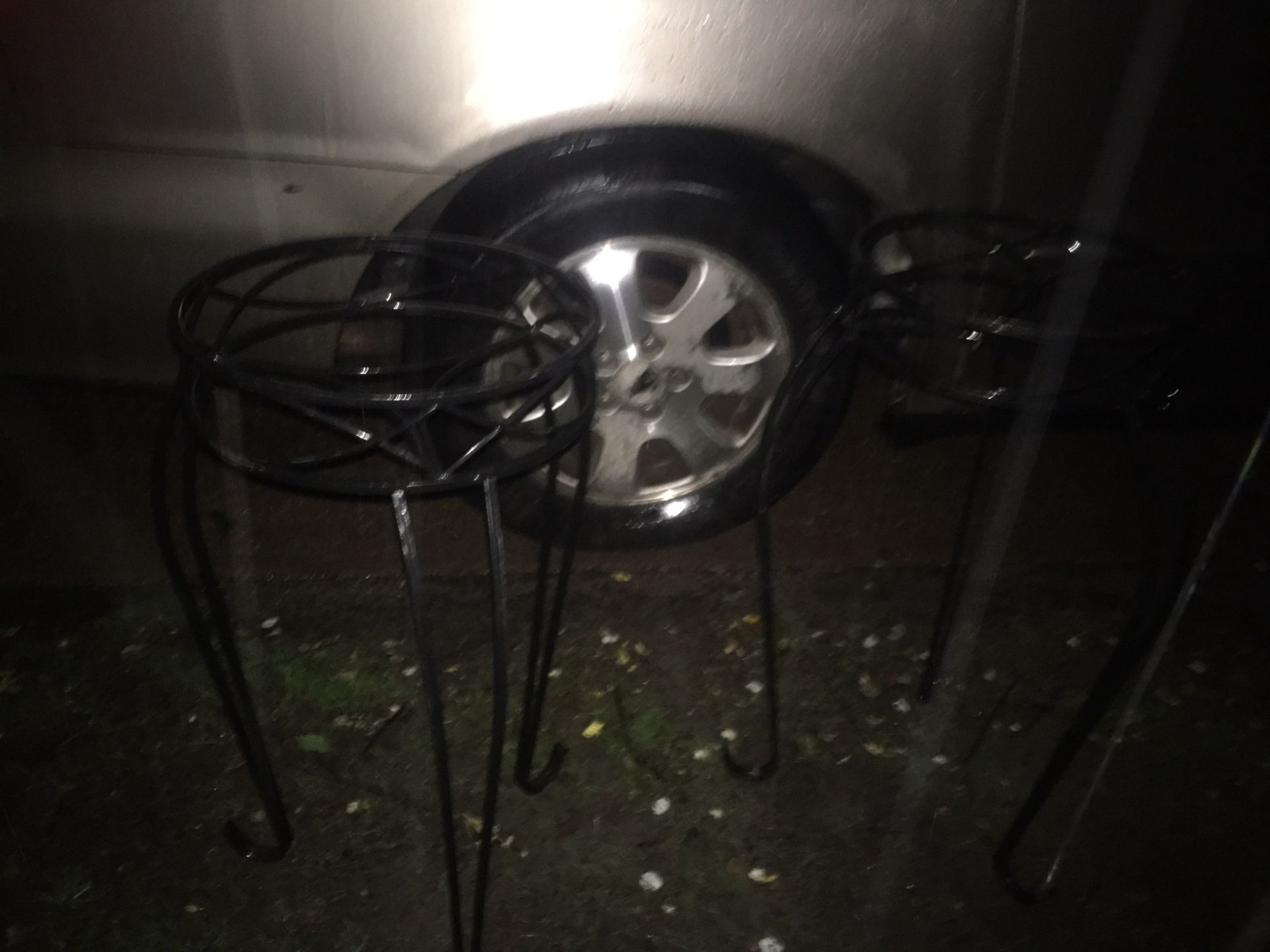 Lnew Rod iron large plant holders only $20 each firm