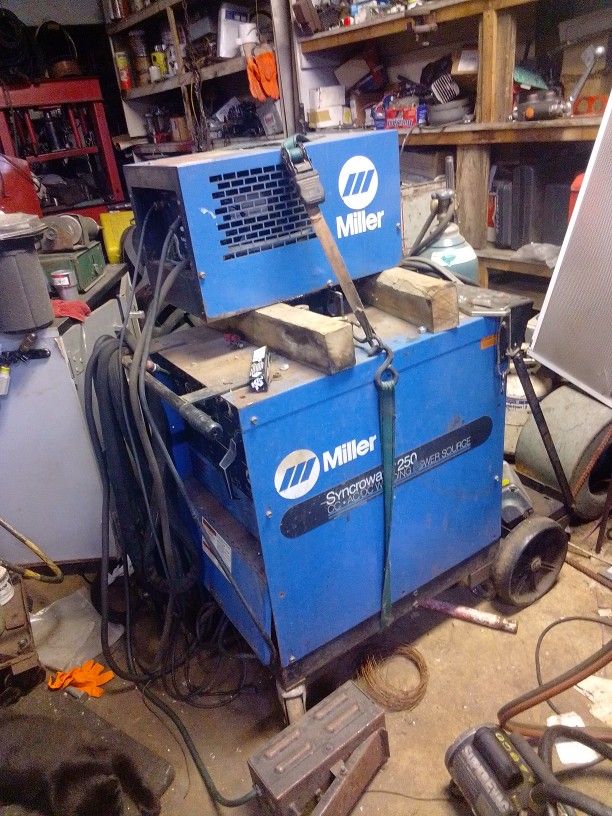 Miller Syncrowave 250 Amp Ac/DC Tig Welding Machine