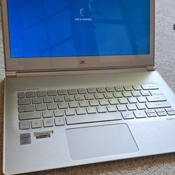 Acer Aspire 13" Ultrabook Laptop - Intel i7, 256G SSD, 8G RAM