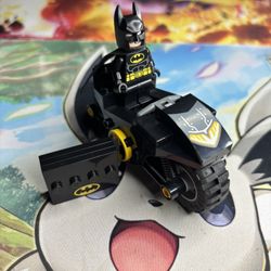 LEGO Batman BatCycle minifigure  Super Heroes DC